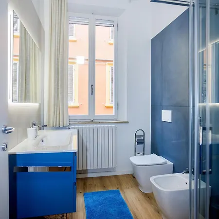 Feltrinelli * Módena