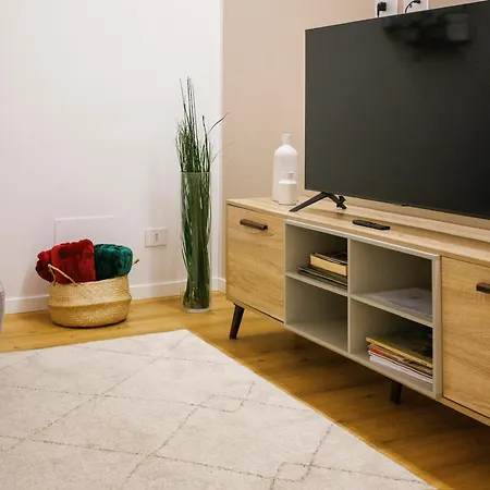 Feltrinelli Модена